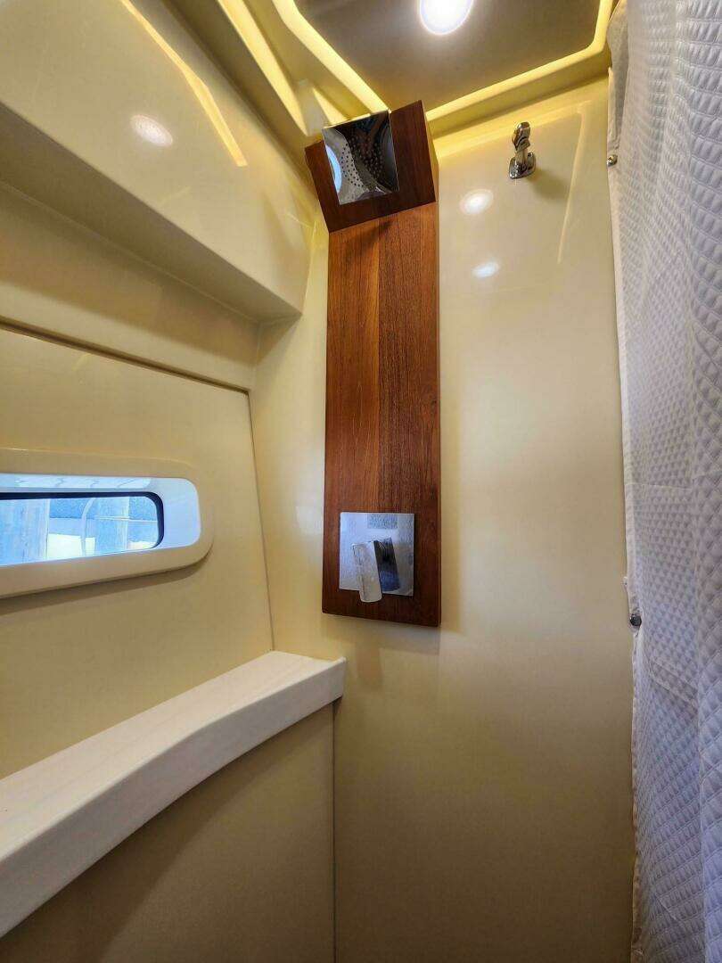 2020 Regal 38XO - Image 15