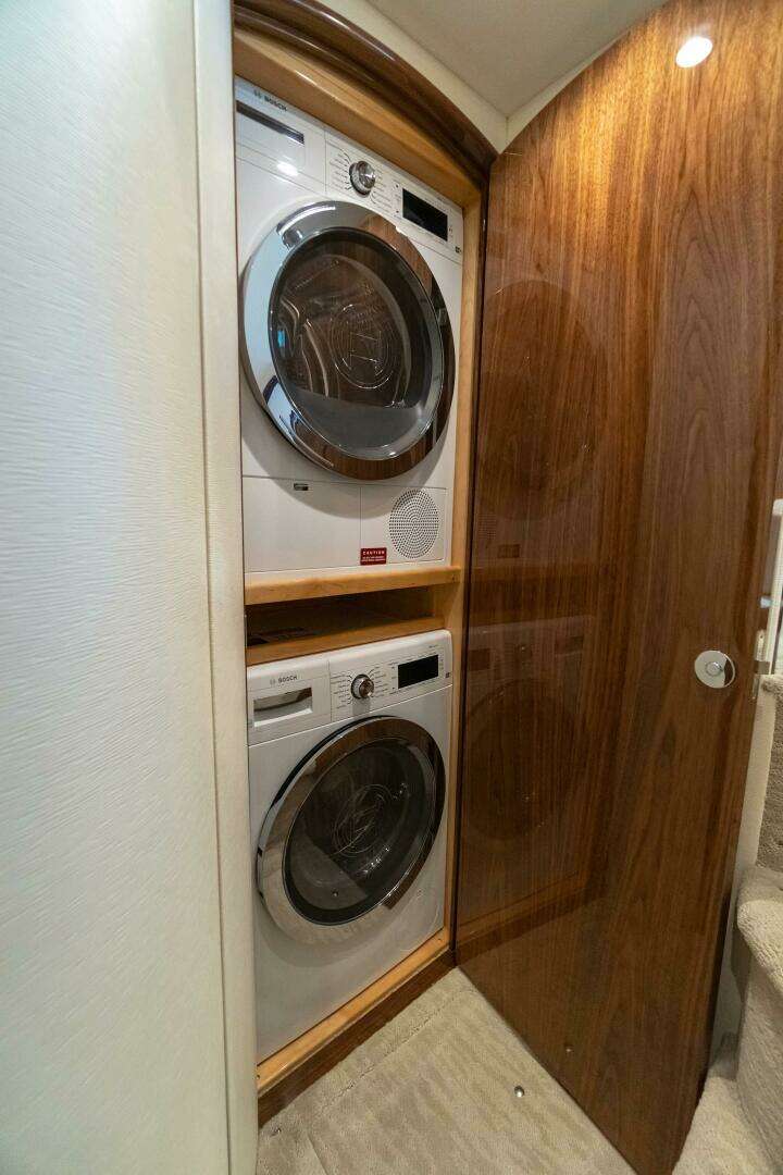 2027 Viking 54 Convertible - Image 21