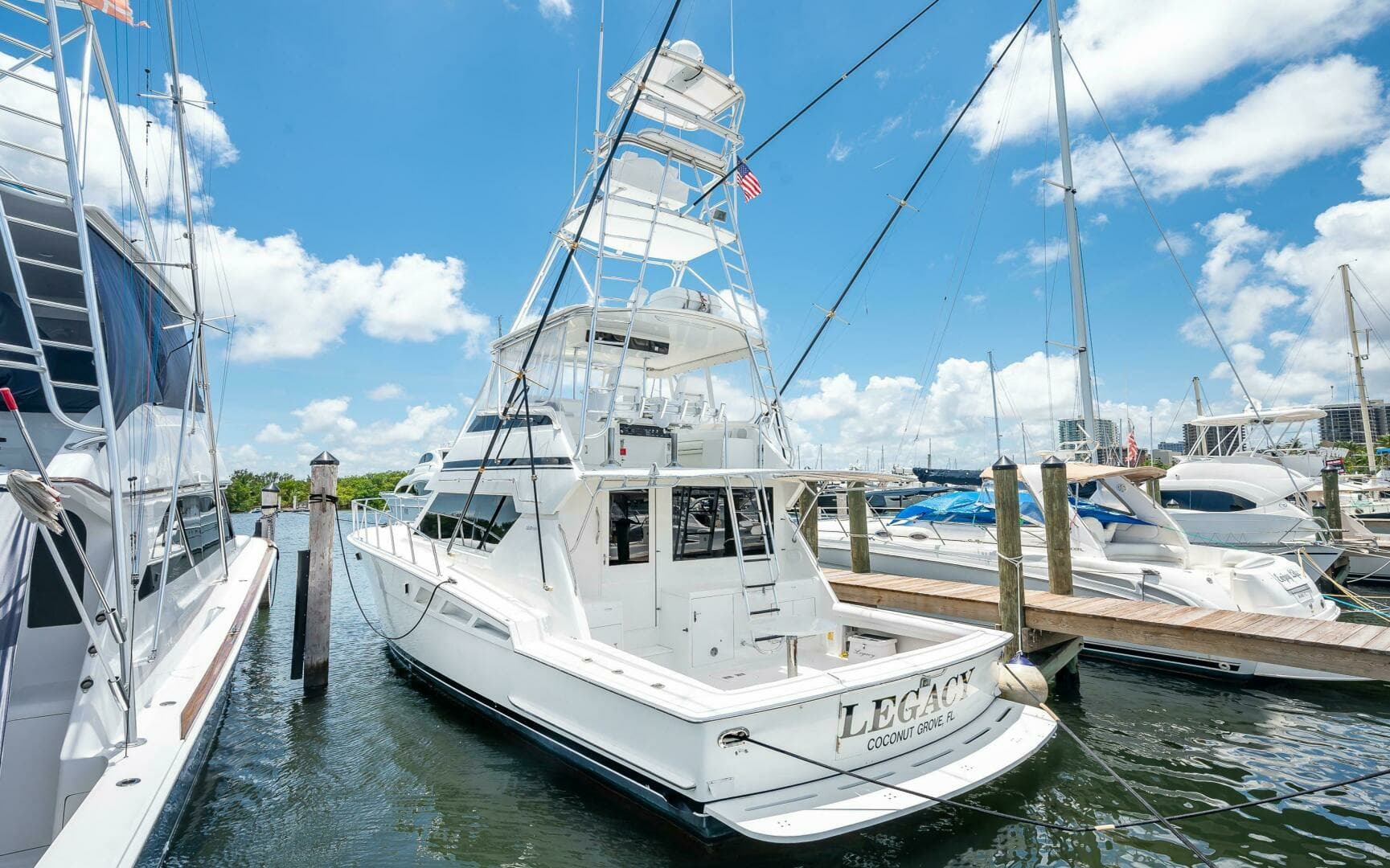 1992 Hatteras 50 Convertible - Image 13