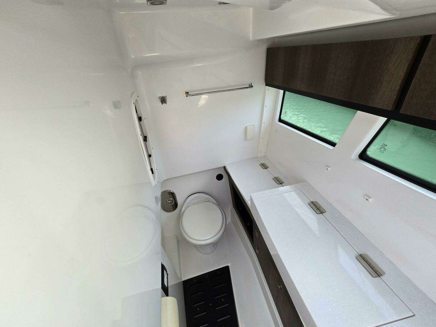 2018 Monterey 378 SE - Image 11