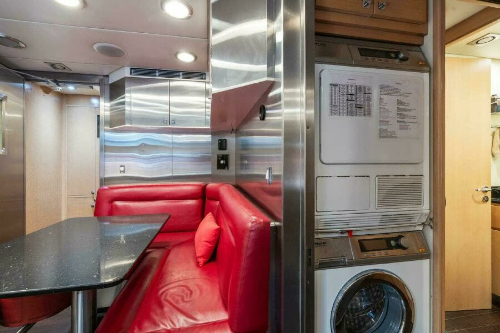 2008 Palmer Johnson 124 Sports Cruiser - Image 37