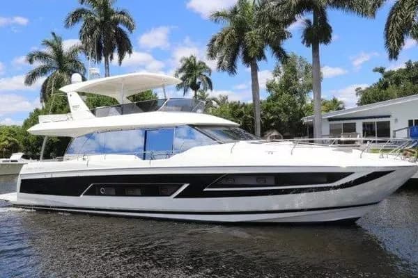 2017 Prestige Motoryacht - Image 1