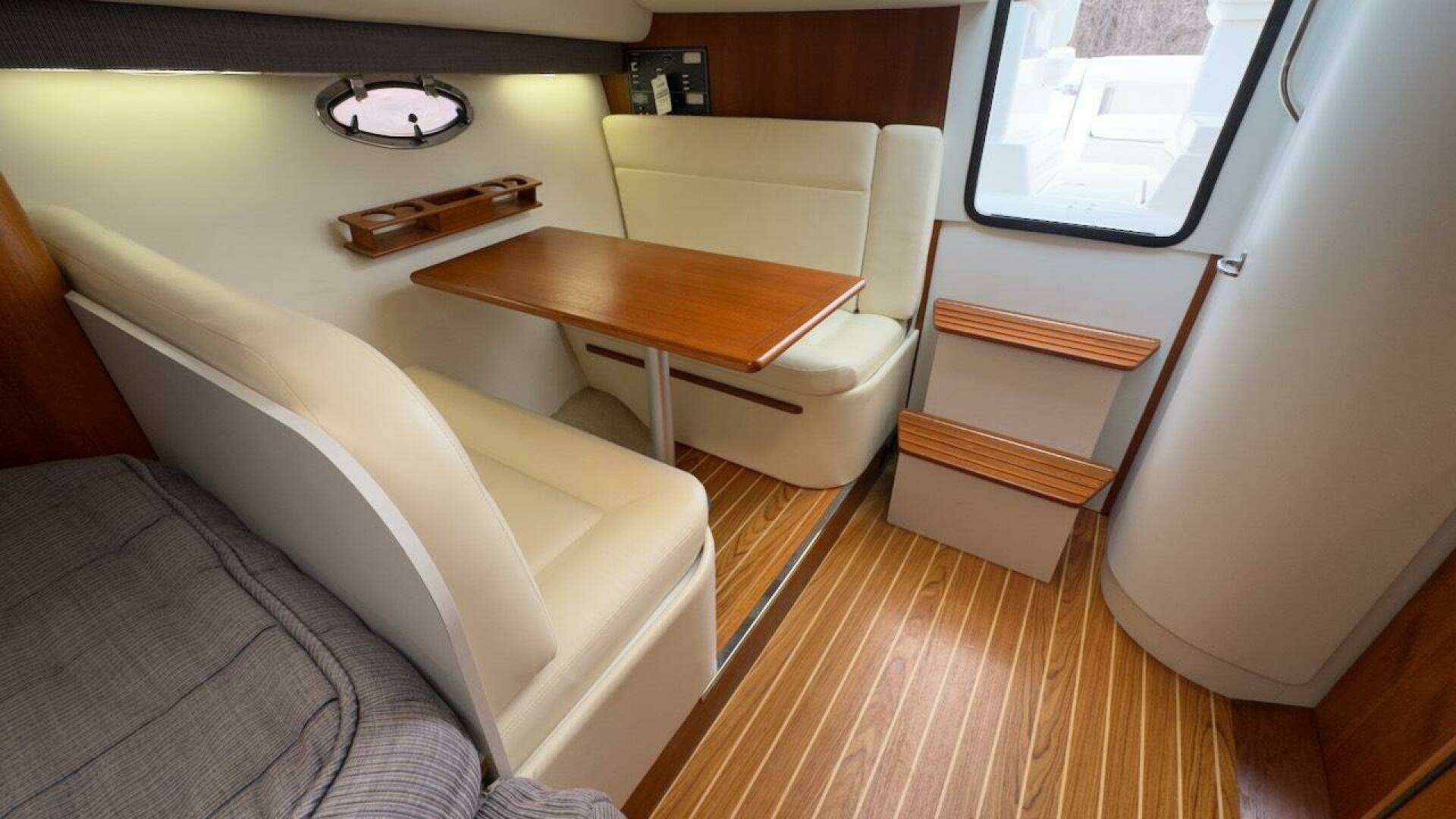 2005 Tiara Yachts 2900 Open - Image 35