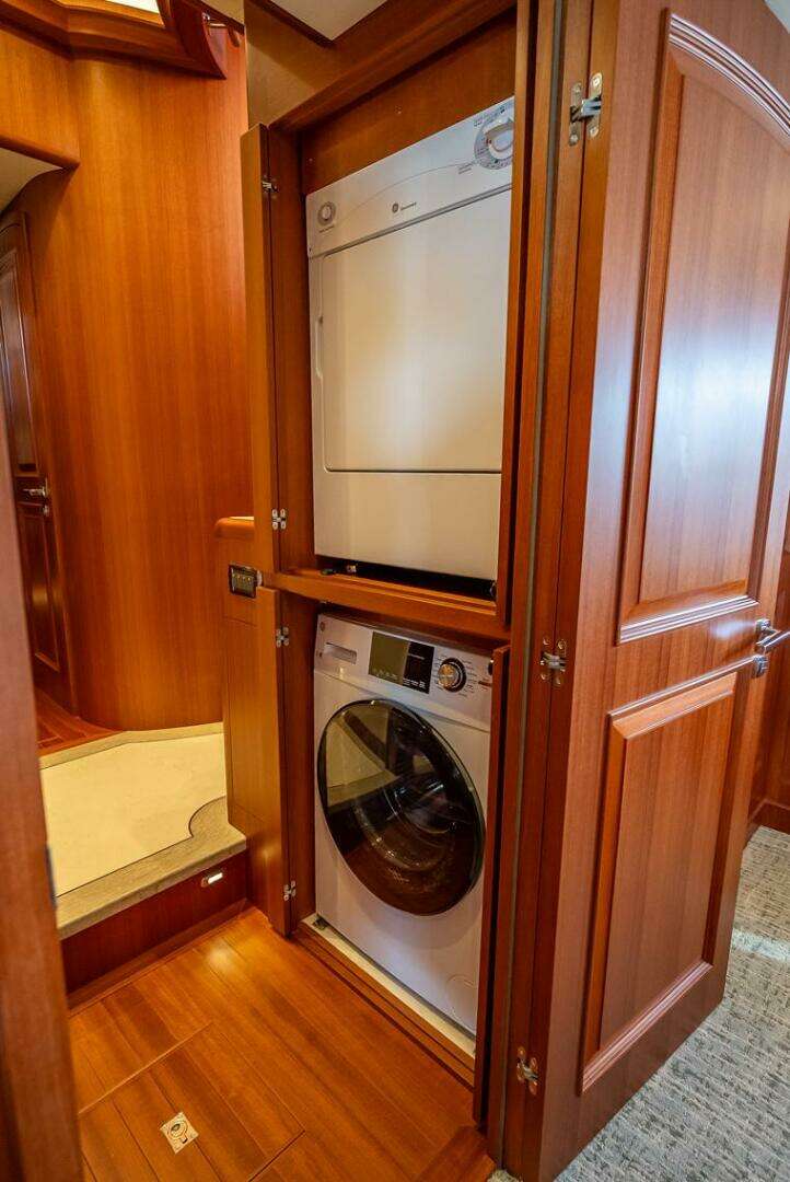 2022 Hampton 658l Endurance - Image 29