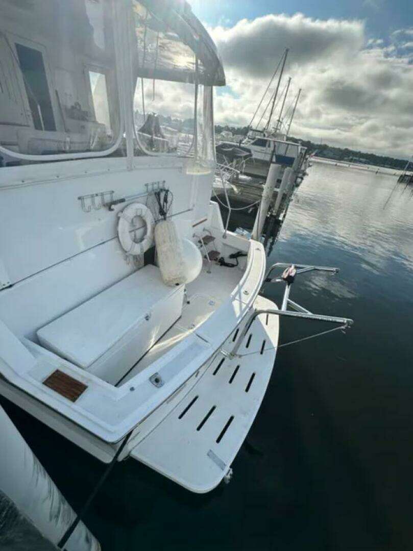 1994 Hatteras 48 Cockpit Motor Yacht - Image 26