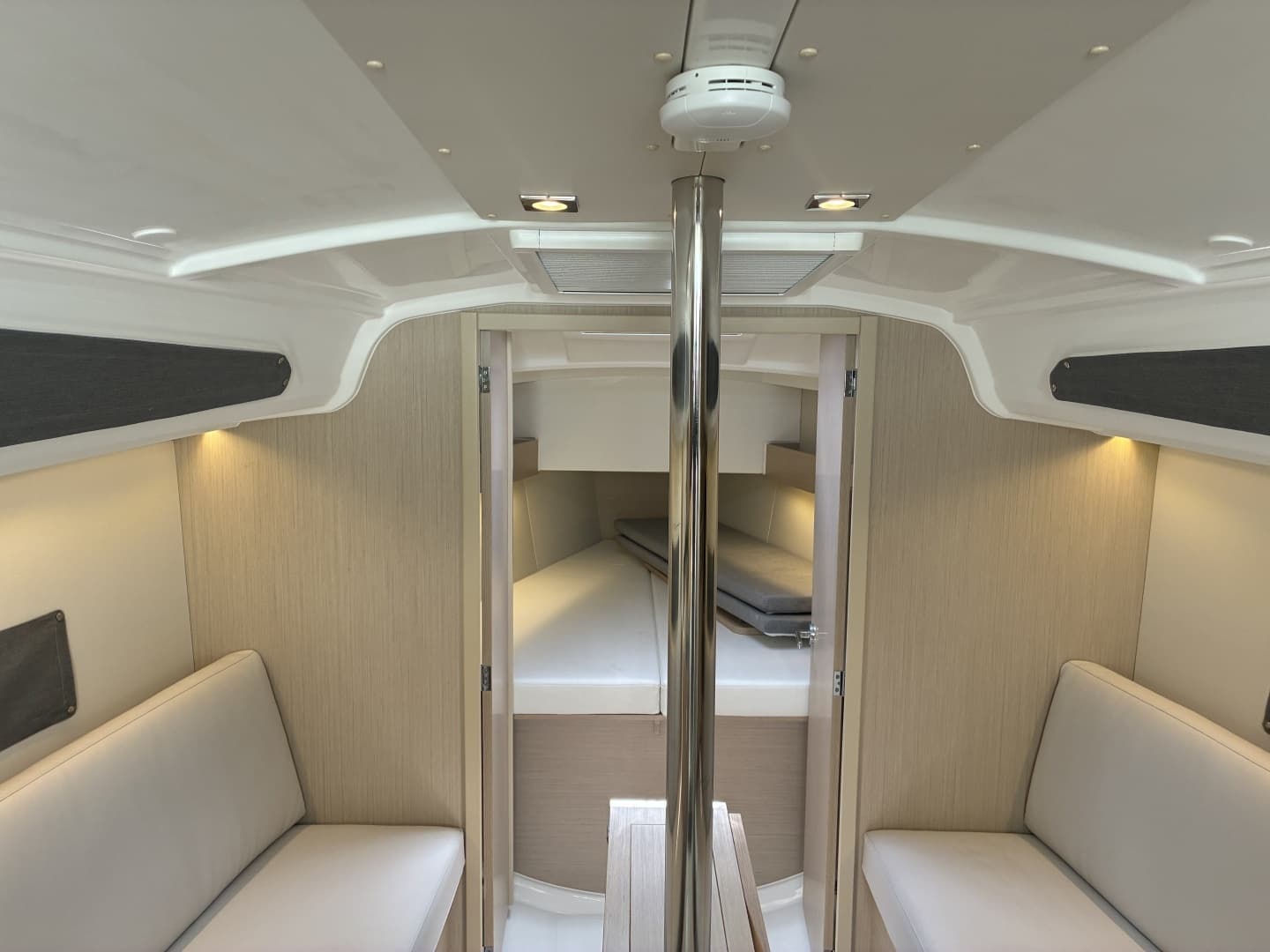 2023 Beneteau Oceanis 30.1 #292 - Image 3