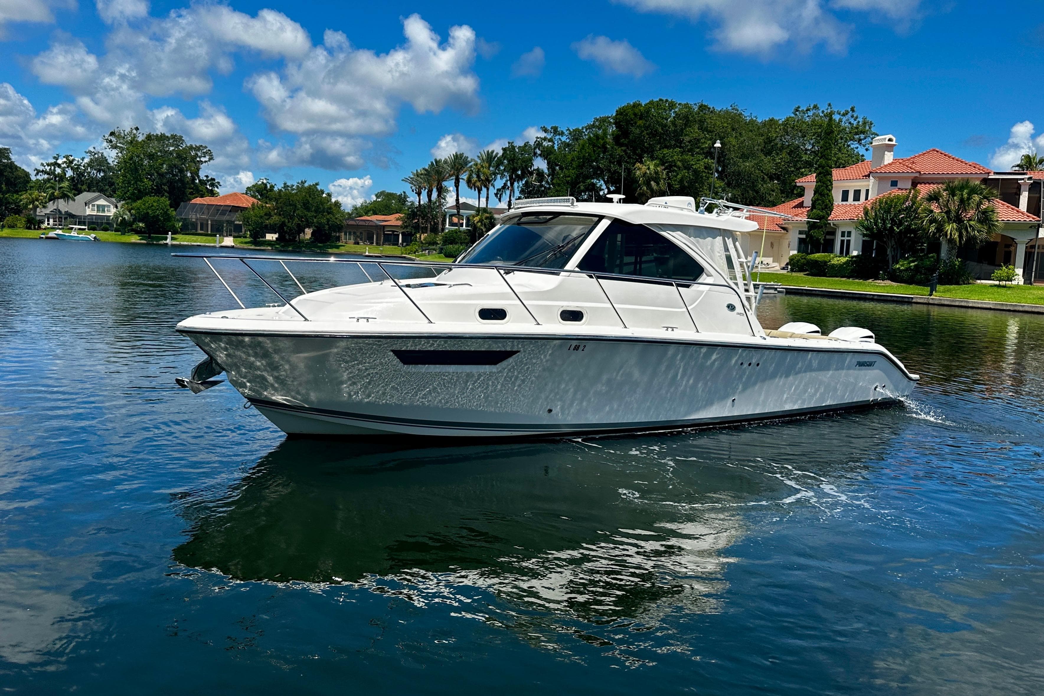 2019 Pursuit OS 325 Offshore