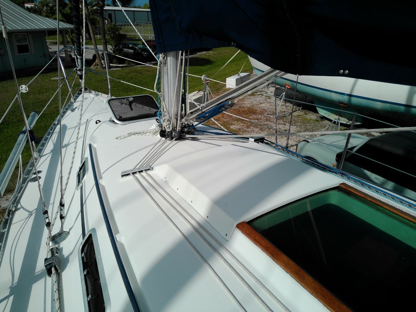 1993 Beneteau — - Image 13