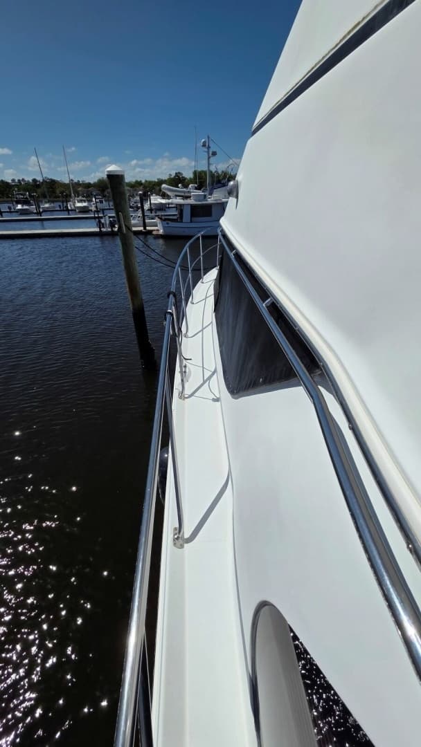 2000 Carver 450 Voyager Pilothouse - Image 52