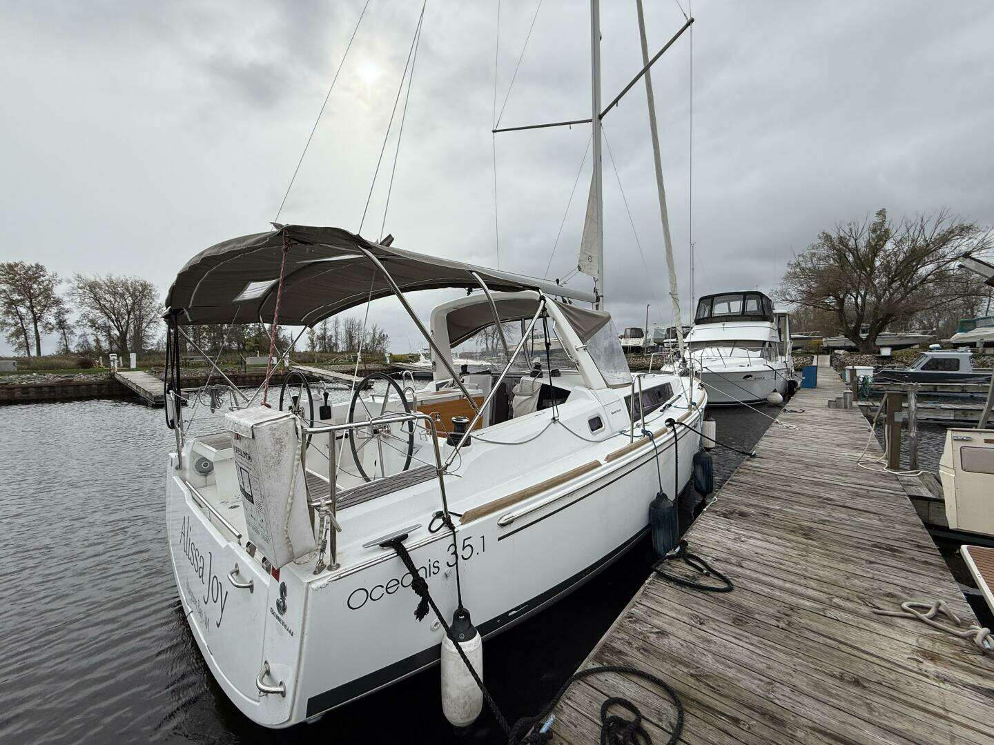2018 Beneteau Oceanis 35.1 - Image 2