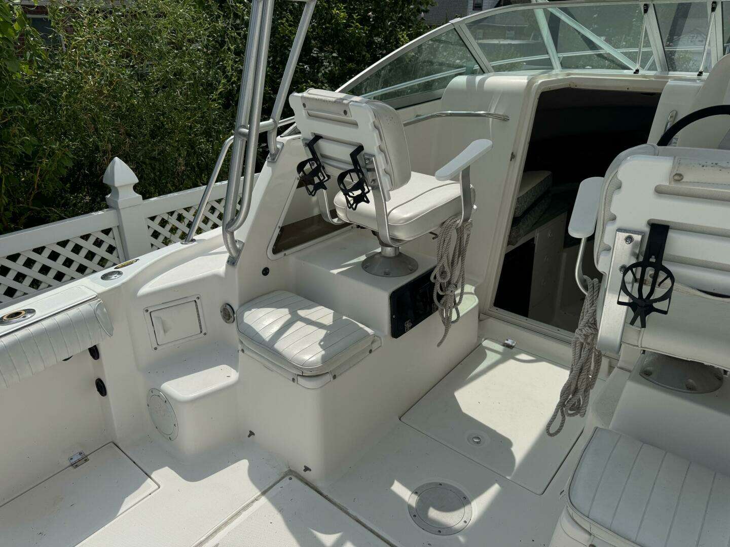 1999 Robalo 2640 - Image 12