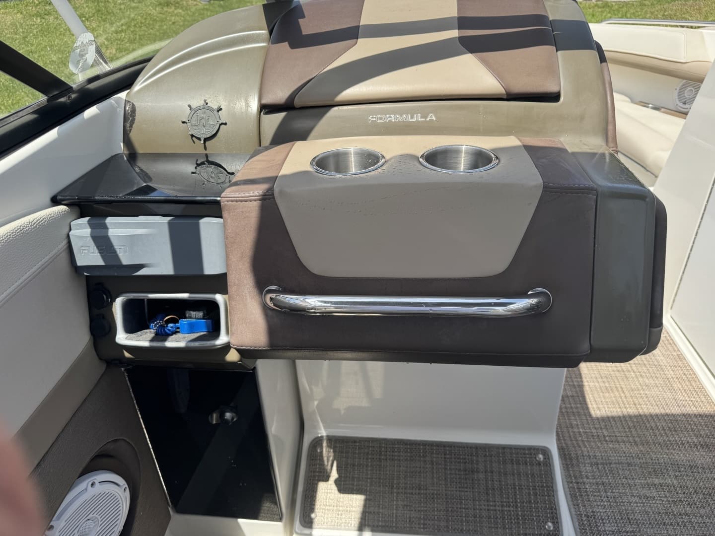 2014 Formula Bowrider - Image 10