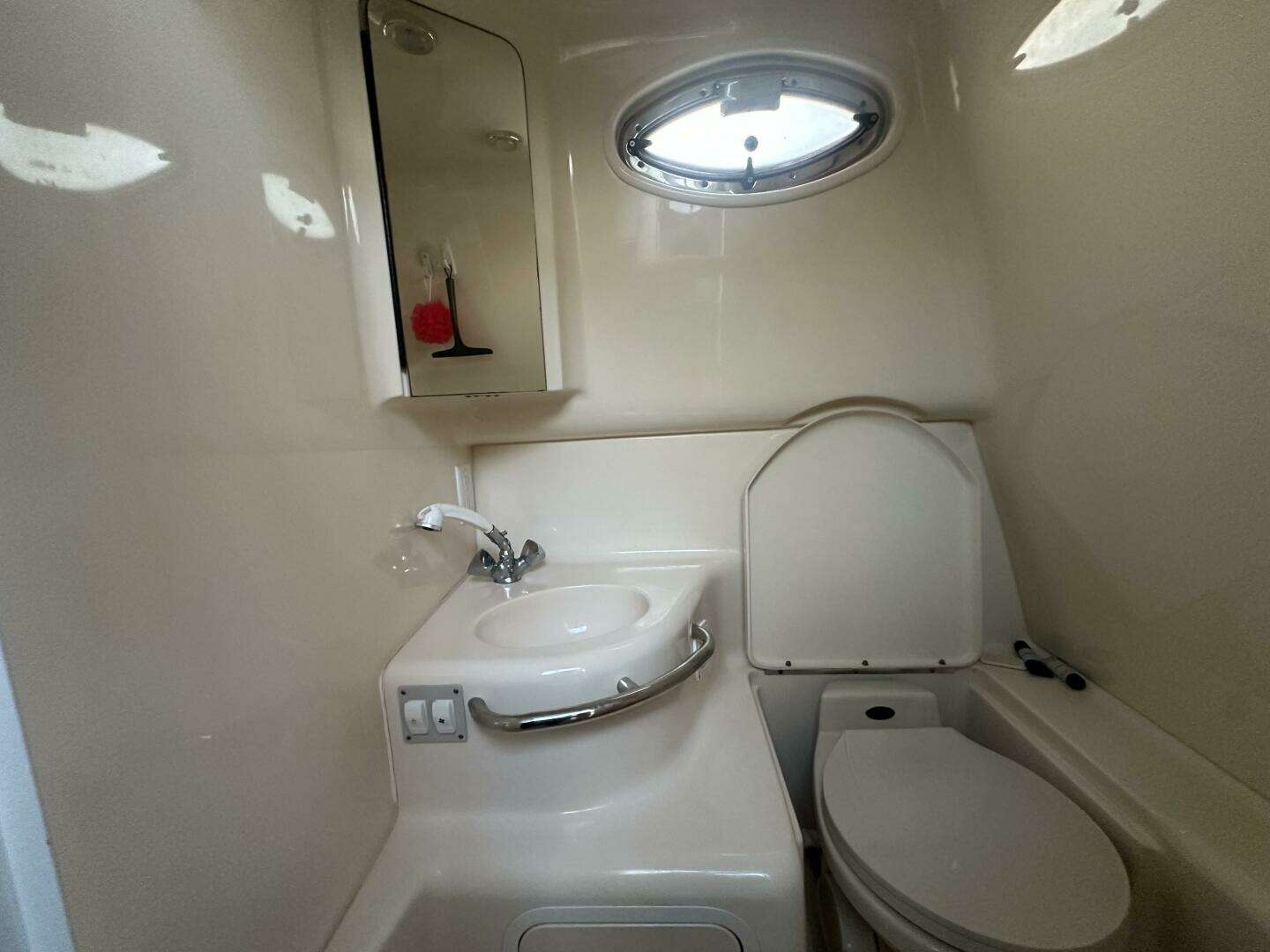 2000 Sea Ray 290 - Image 18