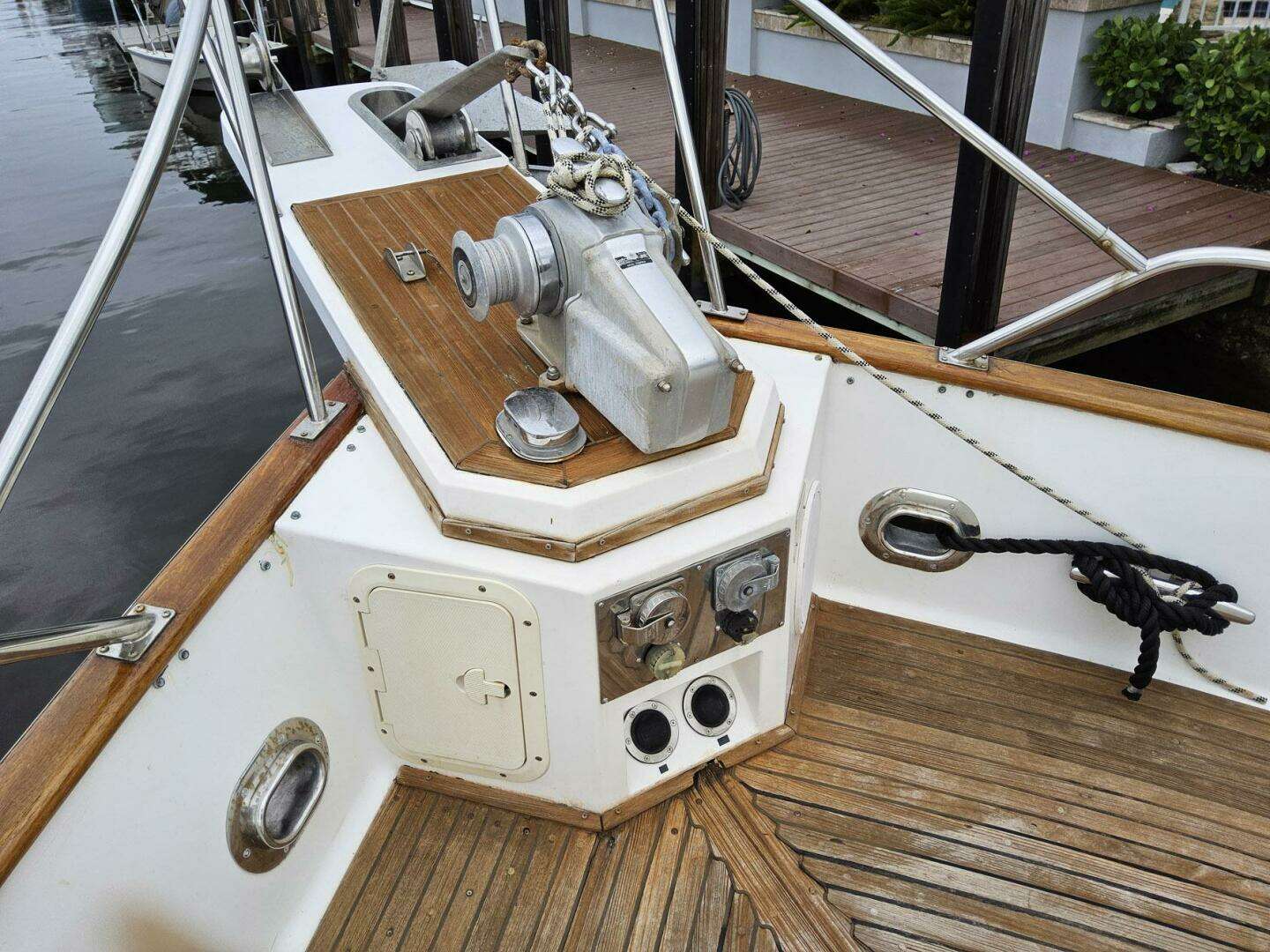 1997 Grand Banks Europa - Image 16