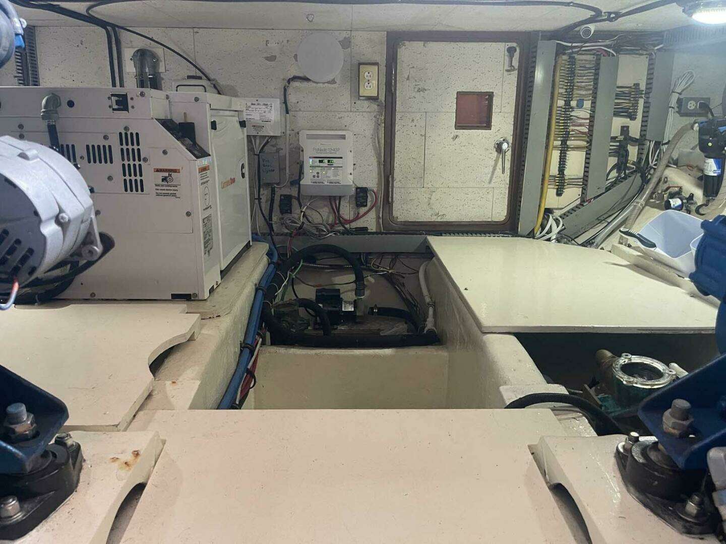 1985 DeFever 40 Offshore Cruiser - Image 33