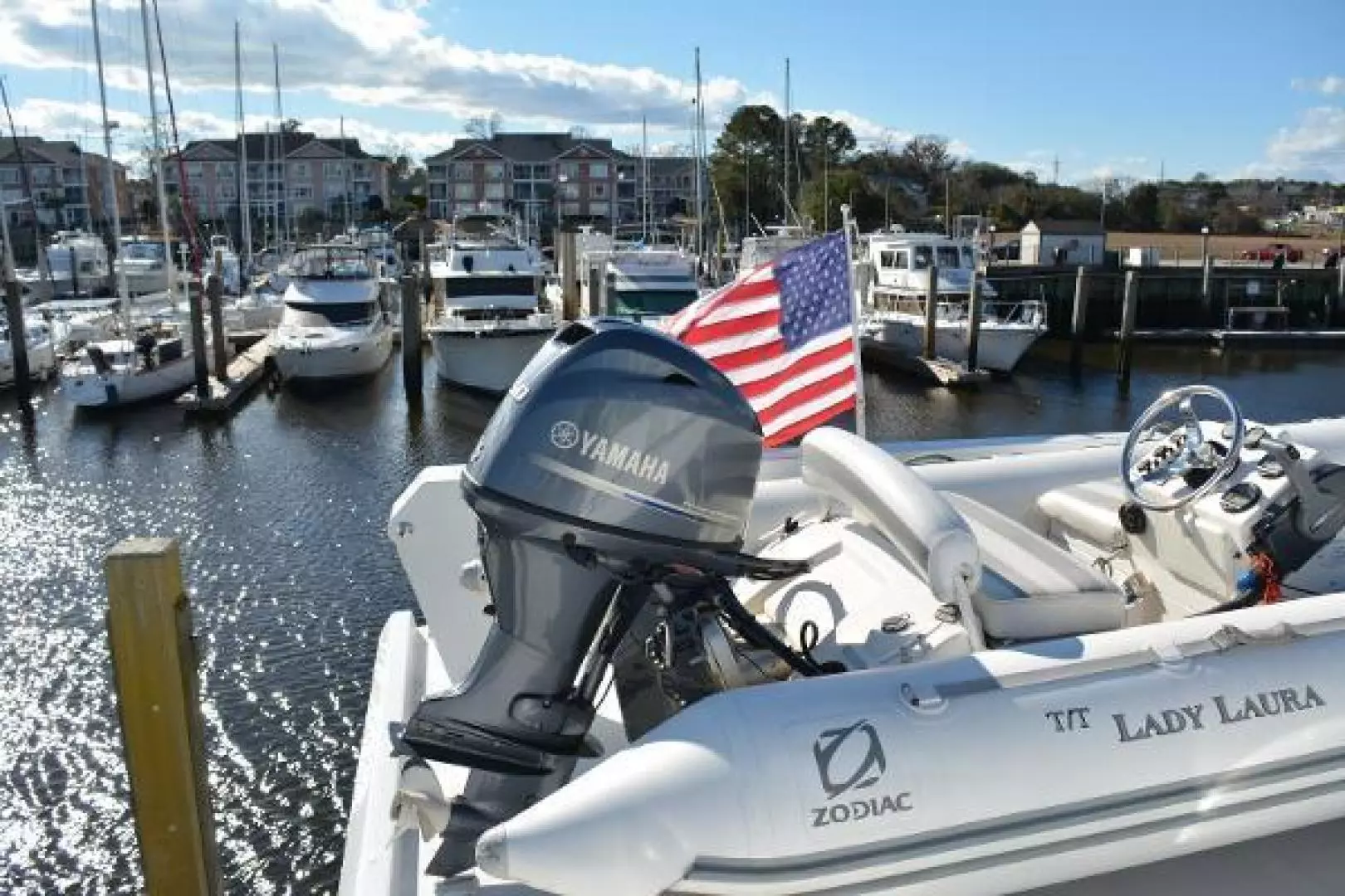 1989 Viking Motor Yacht - Image 34