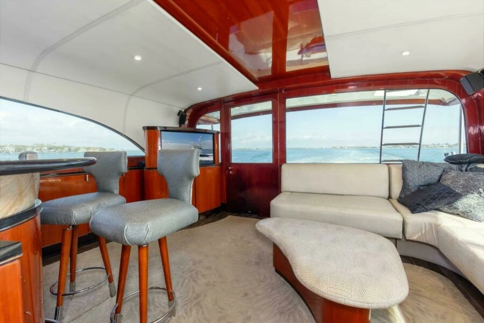 2004 Ebony Custom Sportfish 65 Convertible - Image 15