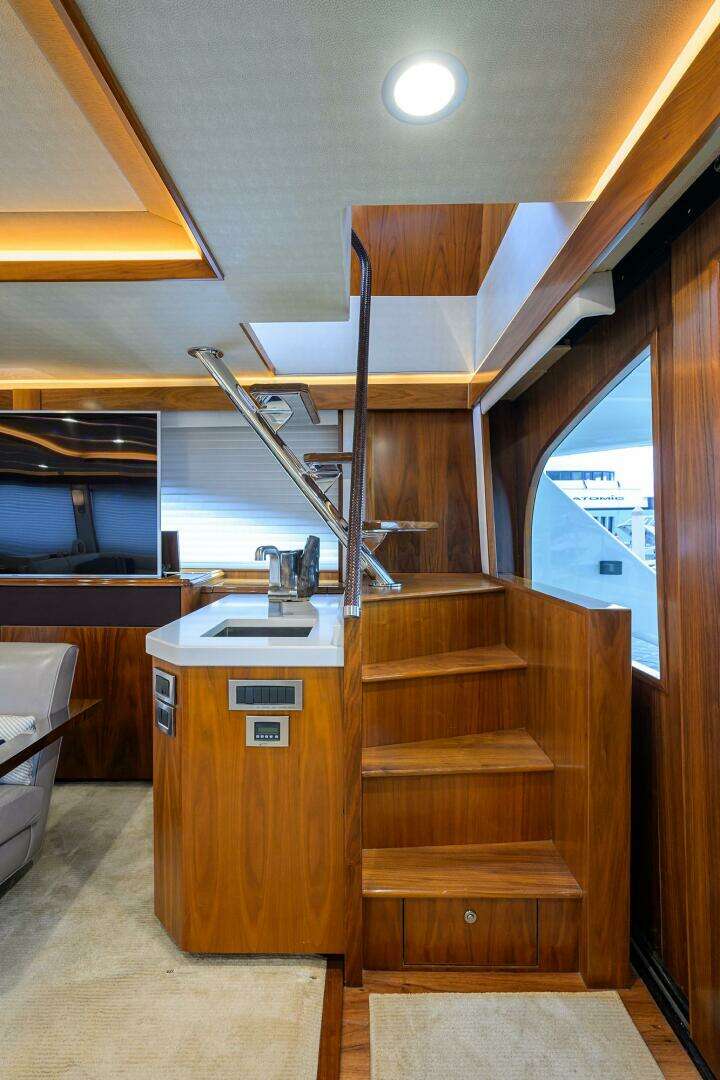 2017 Viking 92 Enclosed Bridge - Image 36