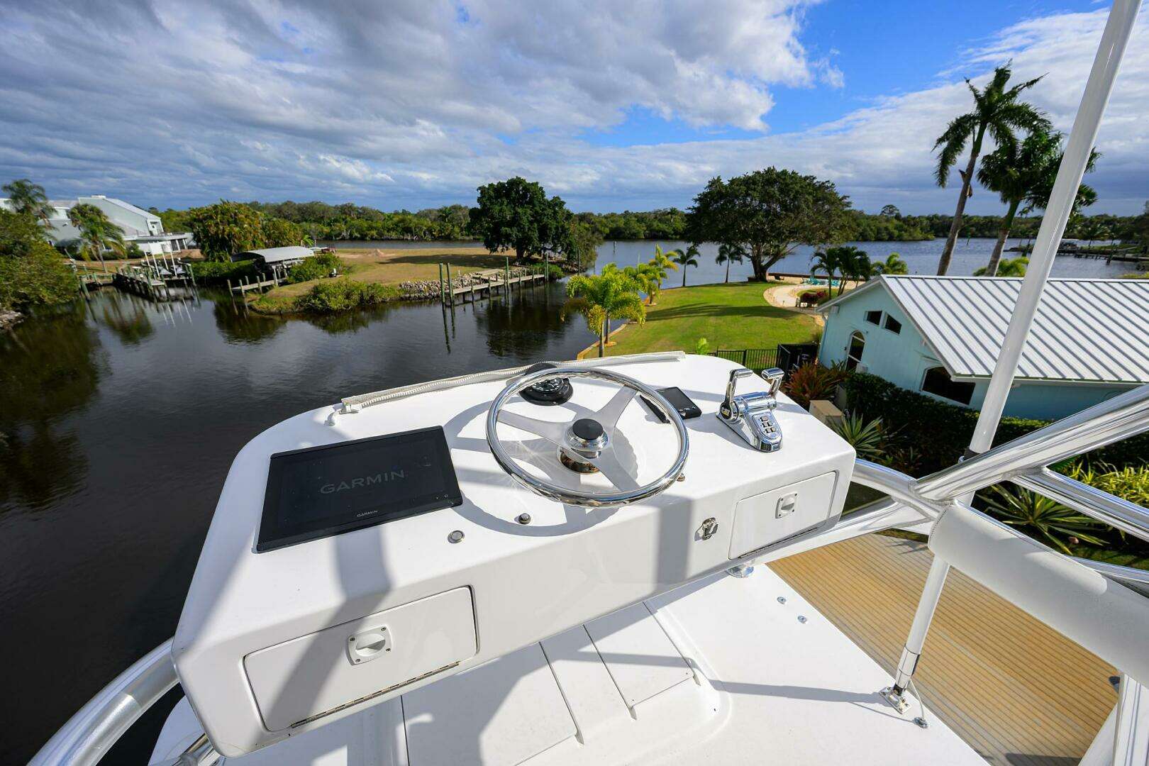 2013 Hatteras GT63 - Image 30