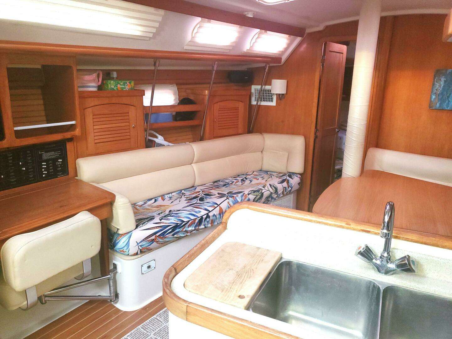 2007 Catalina 400 MK II - Image 27