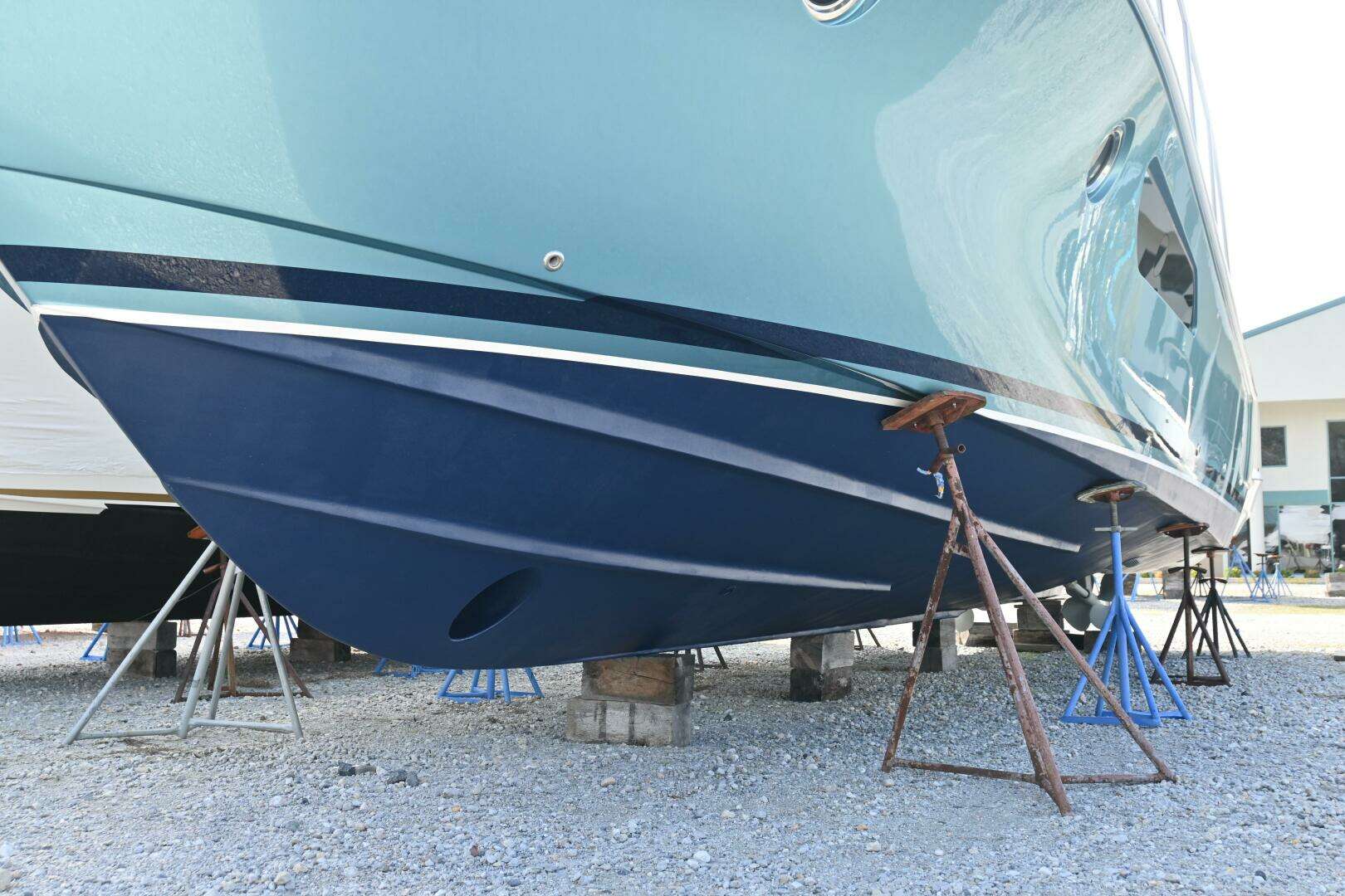 2017 Tiara Yachts 44 Coupe - Image 3
