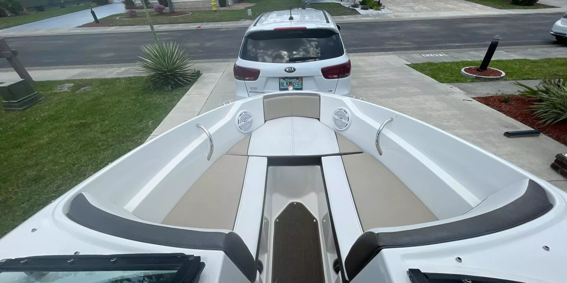 2015 Sea Ray 190 Sport - Image 17