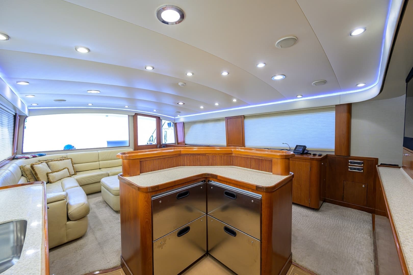 2003 American Custom Yachts — - Image 27
