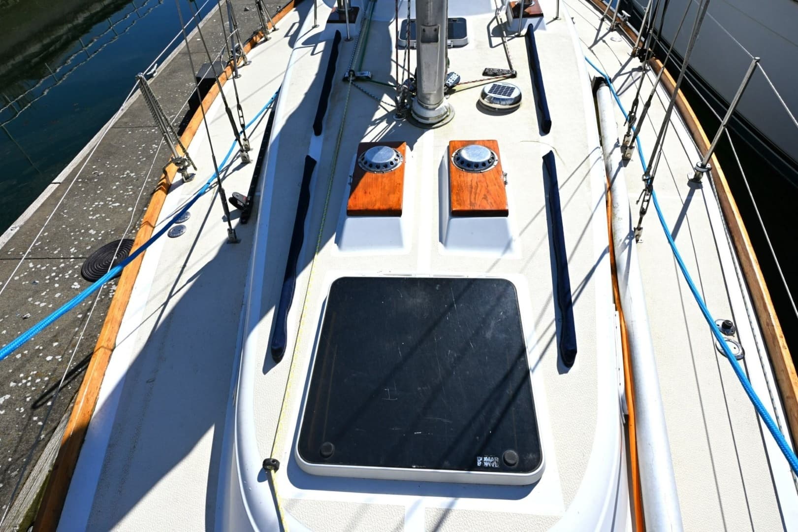 1980 Tartan 37 - Image 10