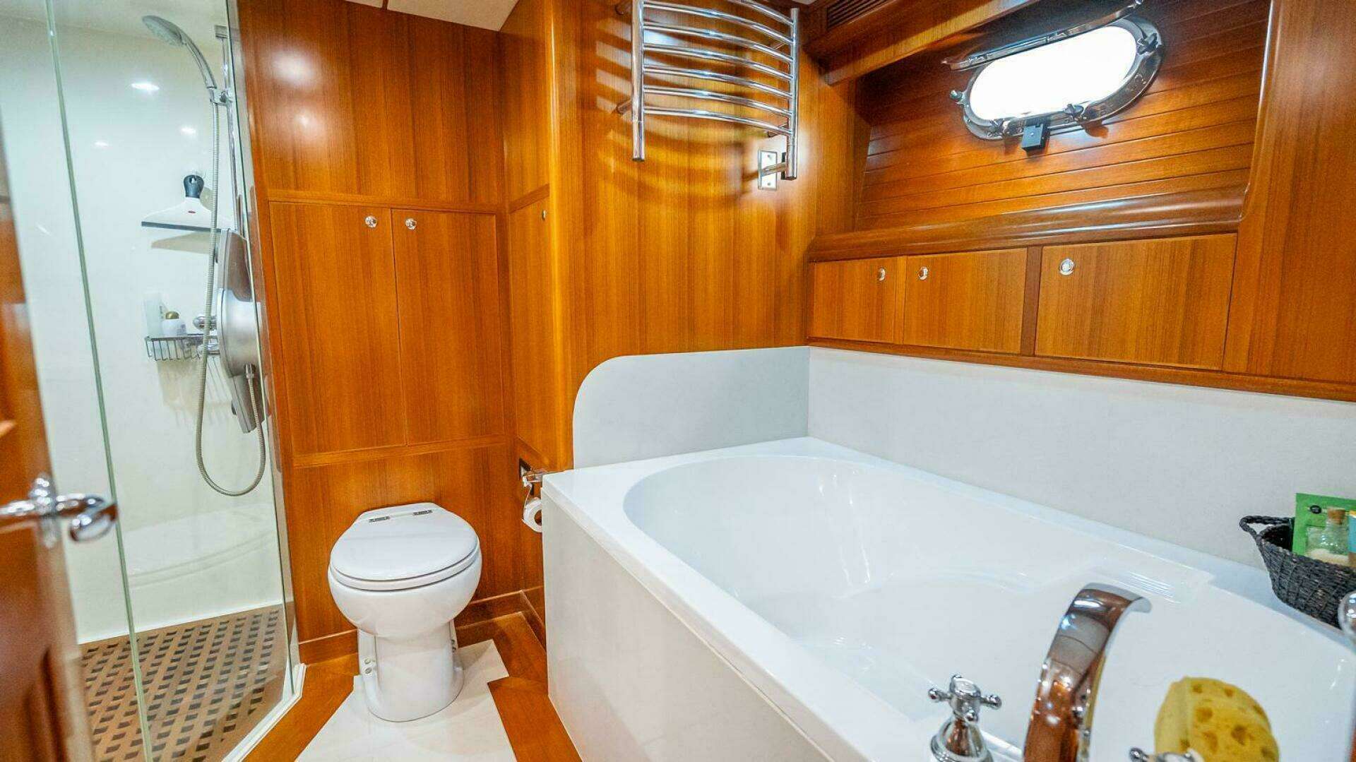 2009 Nordhavn 76 - Image 22
