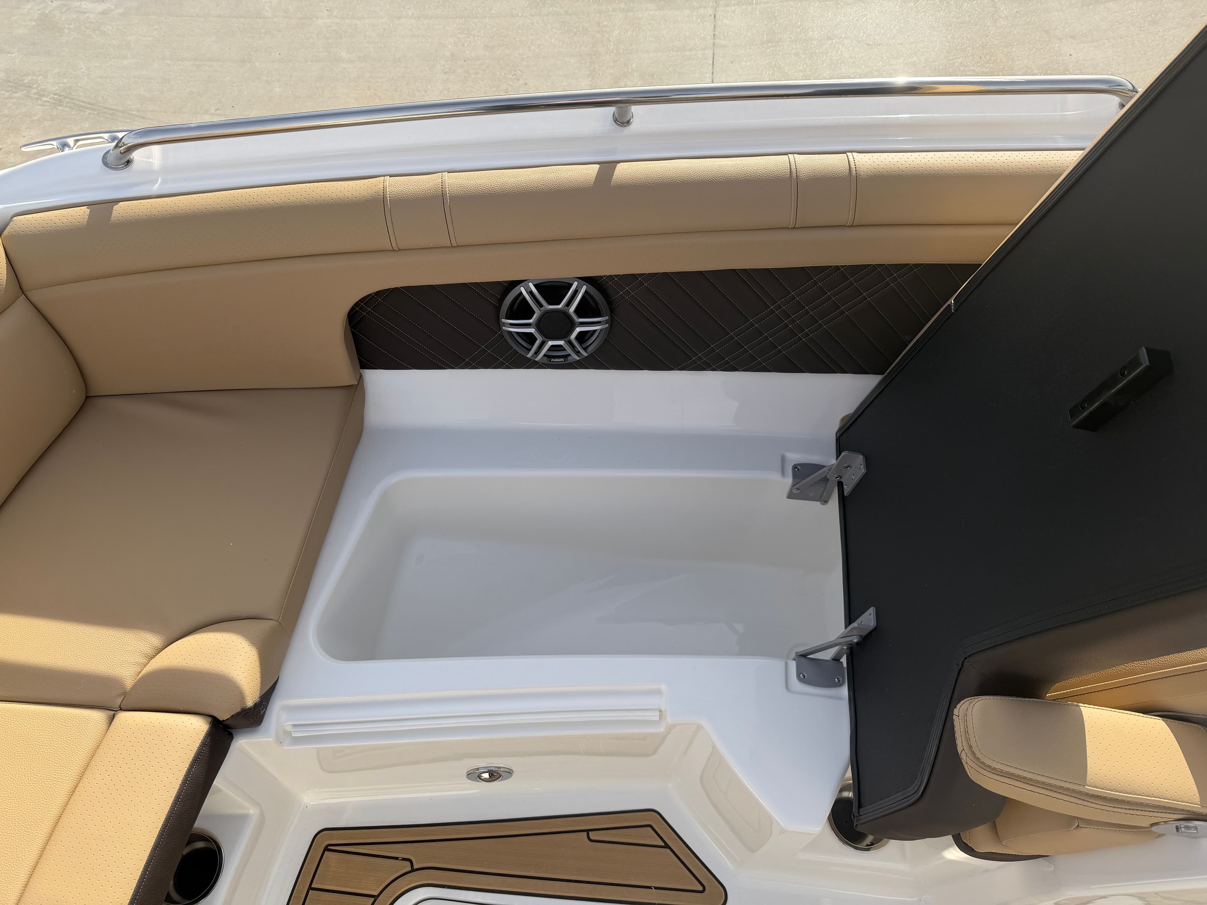 2026 Sea Ray SDX 290 - 38