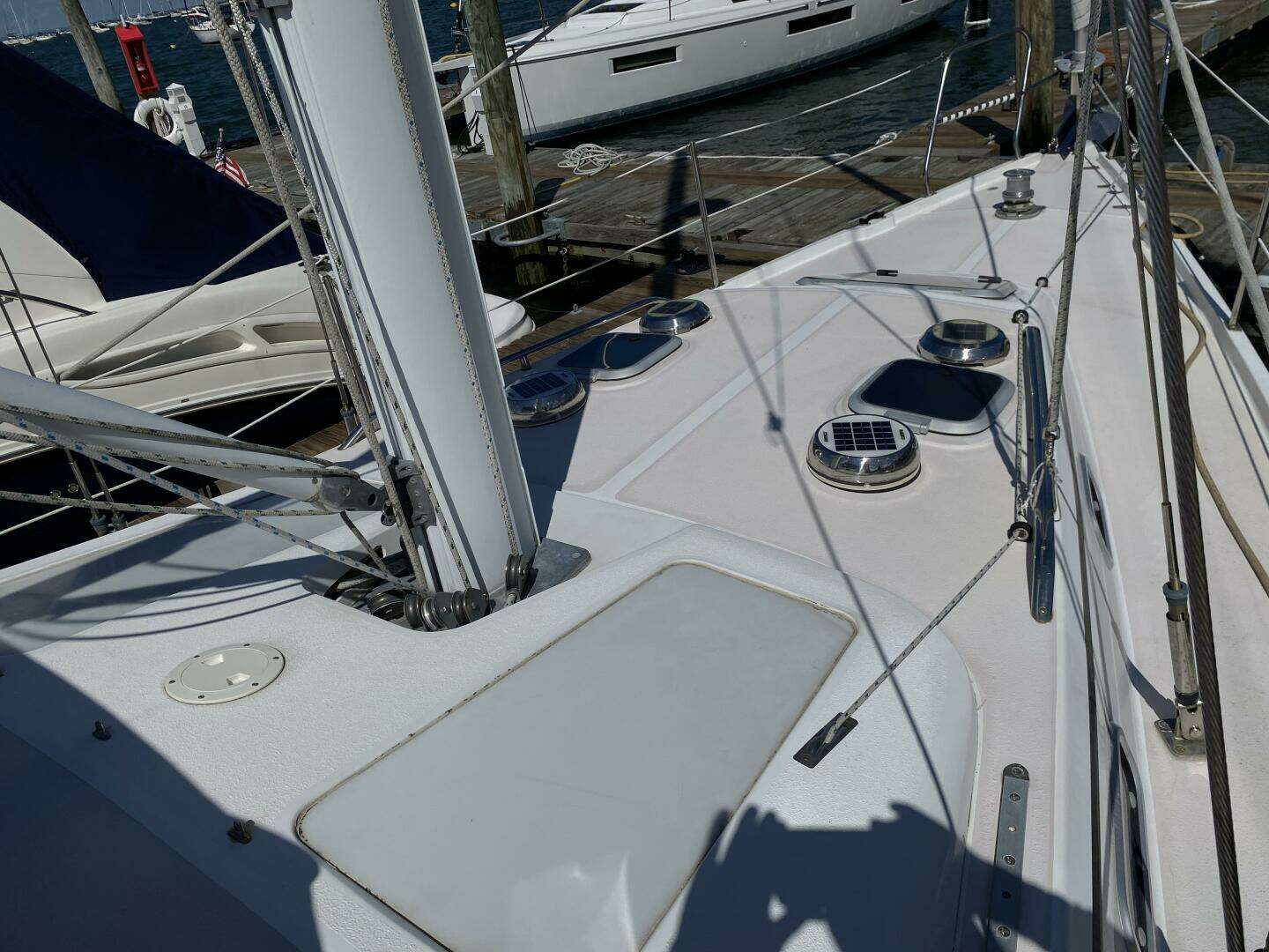 1997 Catalina Morgan 38 - Image 15