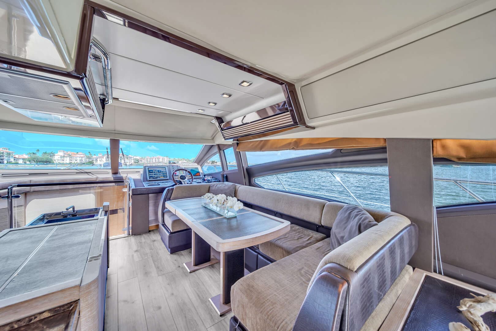 2012 Azimut 64 FLY - Image 57