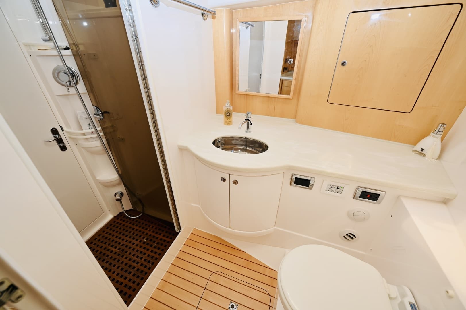 2019 Intrepid 475 Sport Yacht - Image 27