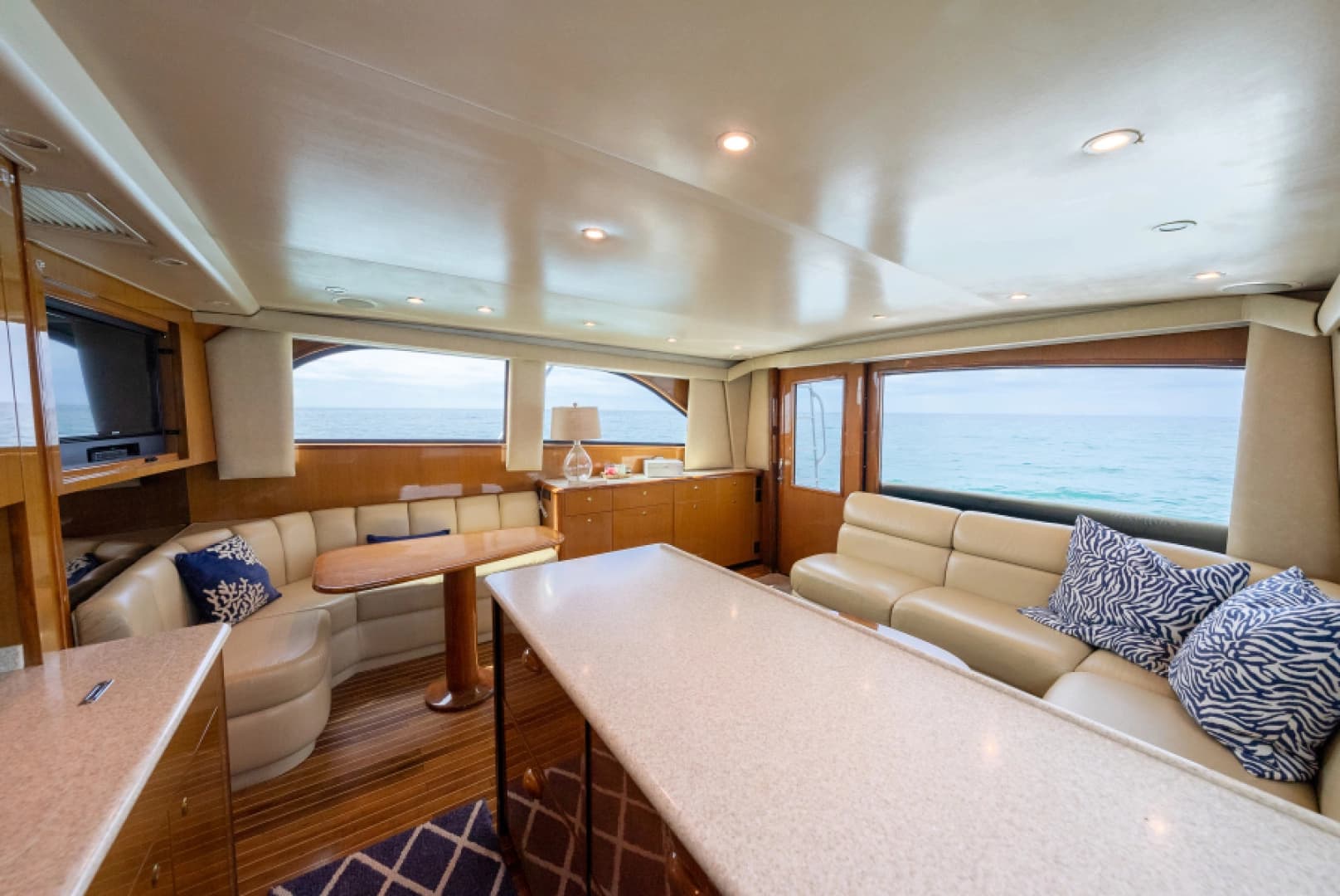 2003 Viking 45 Convertible - Image 27