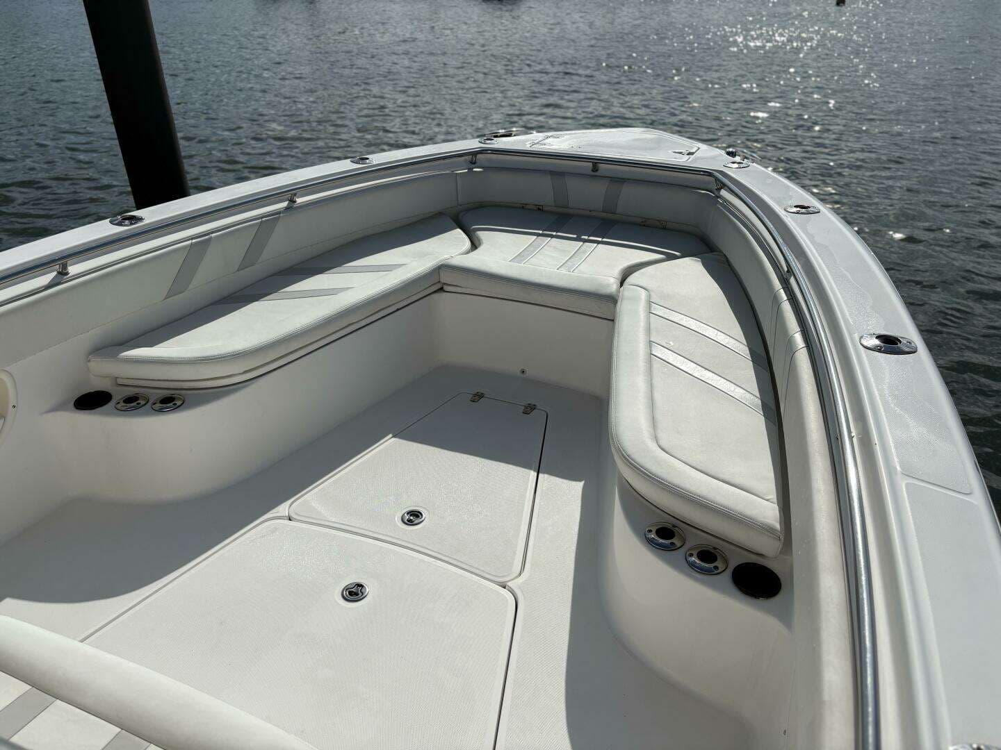 2008 Boston Whaler 320 Outrage - Image 9