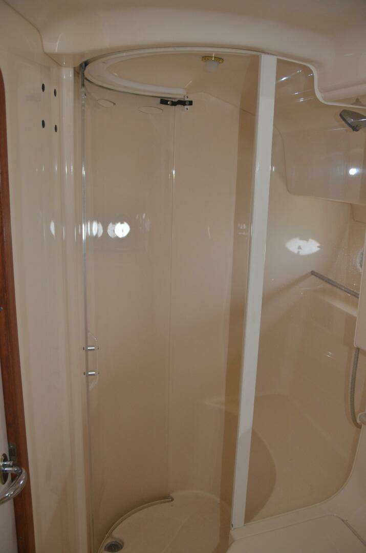 2001 Sea Ray 460 Sundancer - Image 55