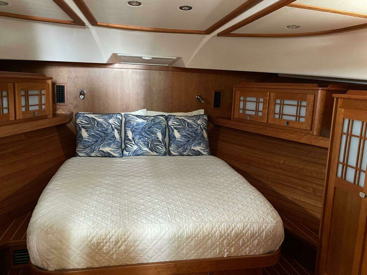 2021 Sabre 58 Salon Express - Image 27