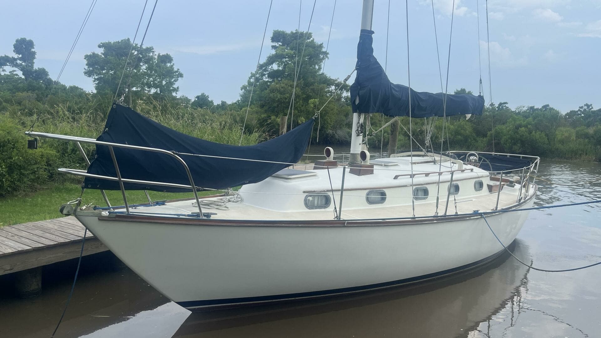 1981 Cape Dory — - Image 3