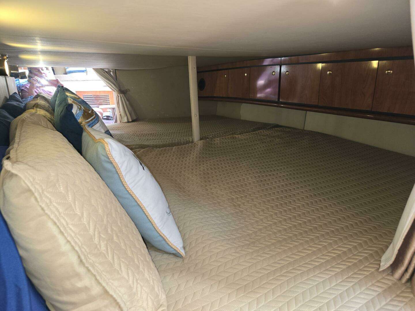 2007 Fountain 38 Express Cruiser - Image 15