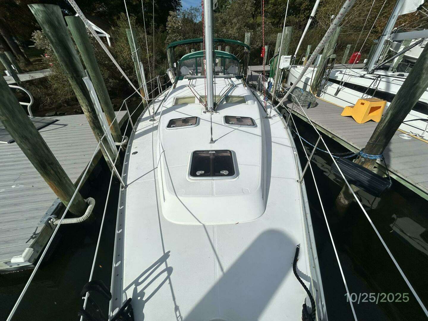 2007 Beneteau 373 - Image 12