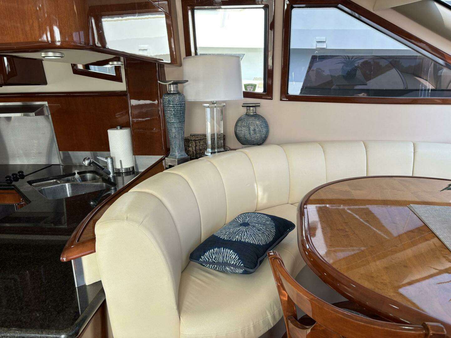 2006 Marquis 65 - Image 14