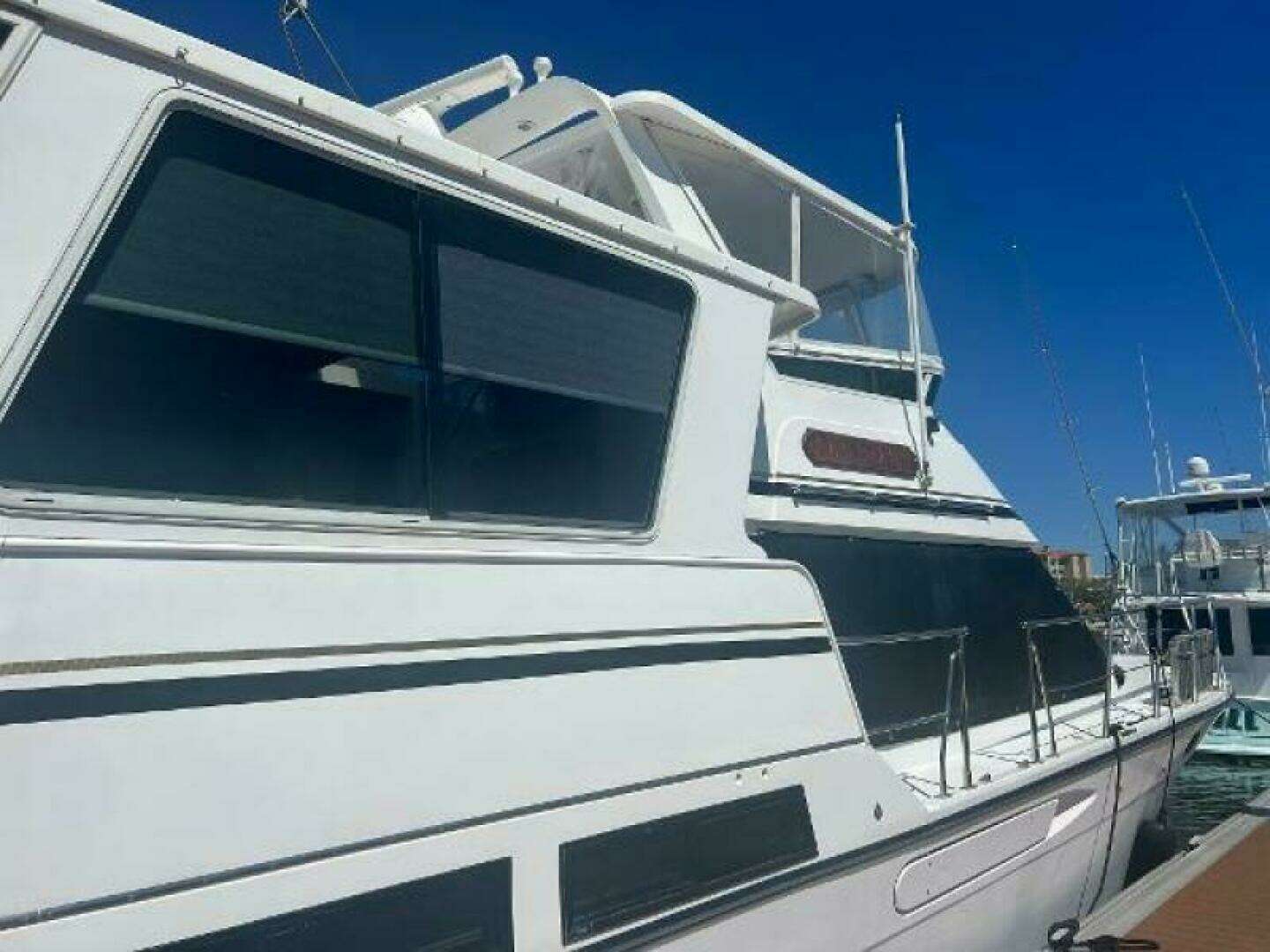 1998 Hyatt 51 Aft Cabin MY - Image 13
