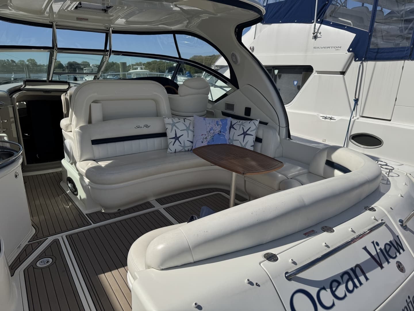 2005 Sea Ray 420 Sundancer - Image 5