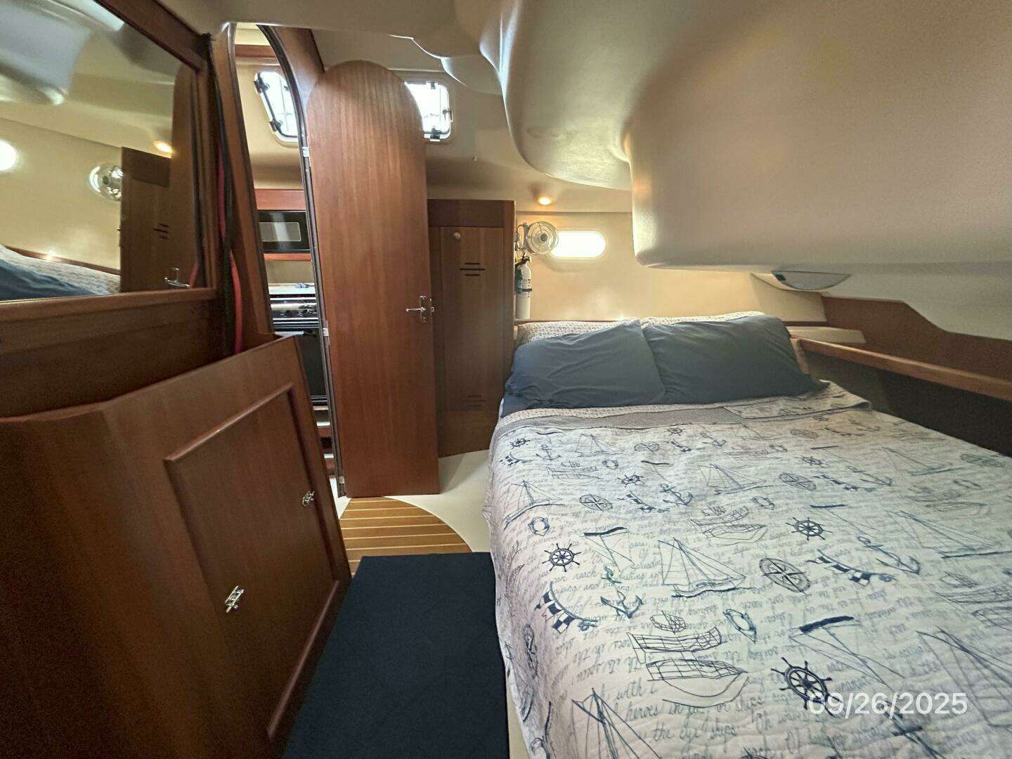 1998 Hunter 376 - Image 59