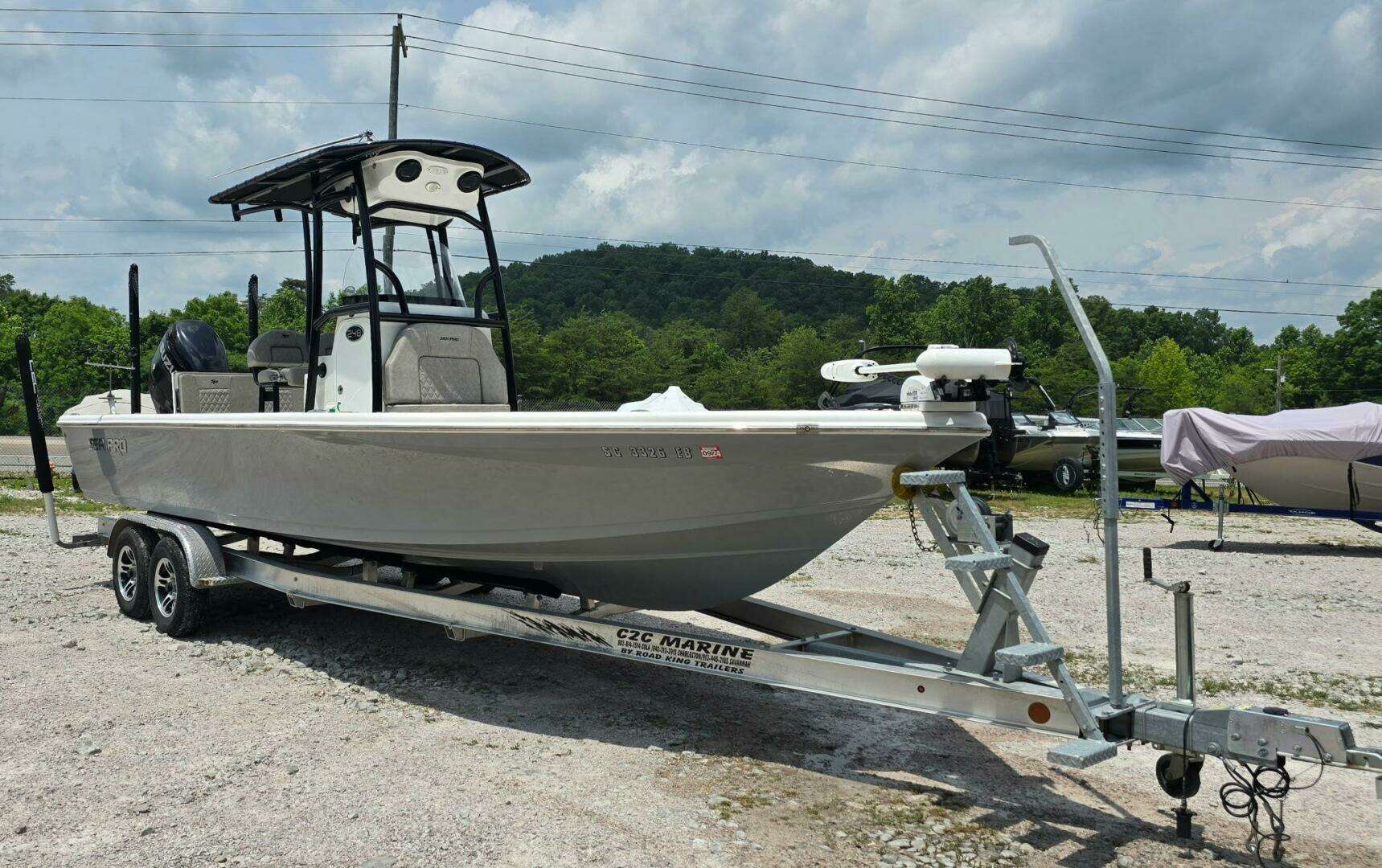 2023 Sea Pro 248 Bay - Image 4