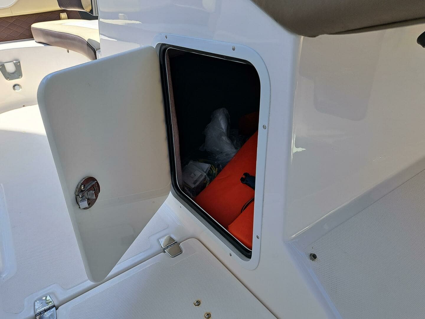 2014 Regal 2700 Bowrider - Image 32