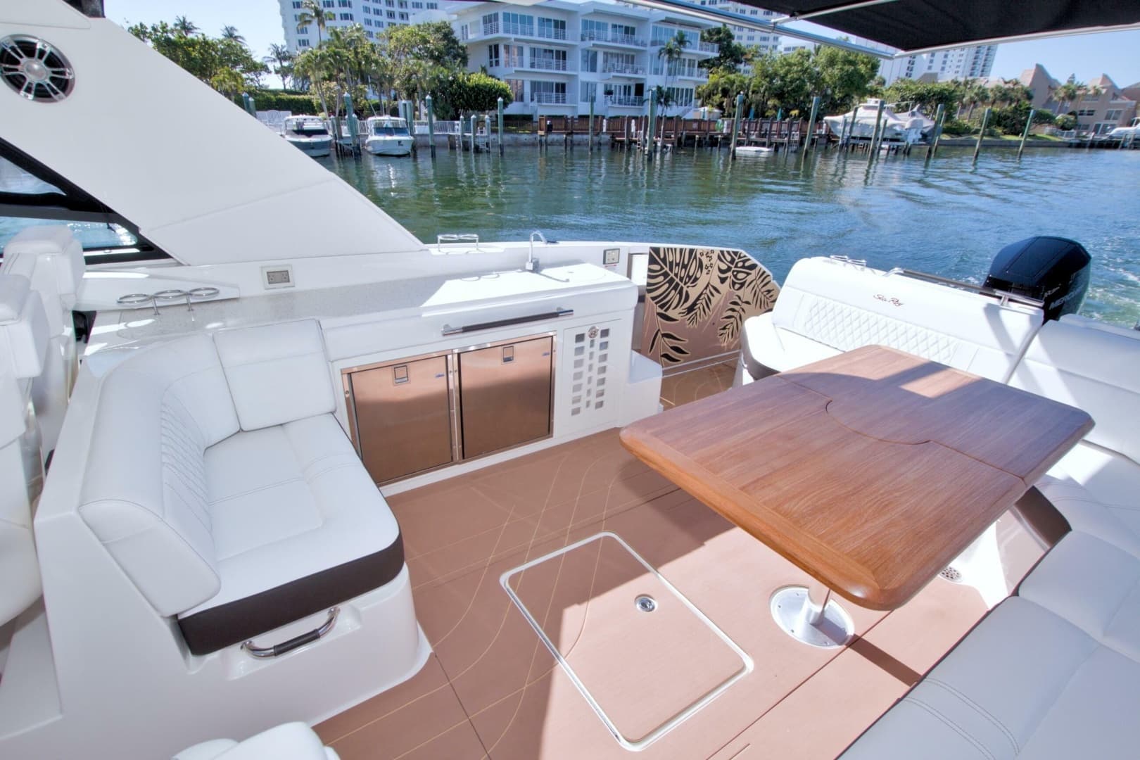 2021 Sea Ray SLX 400 Outboard - Image 23