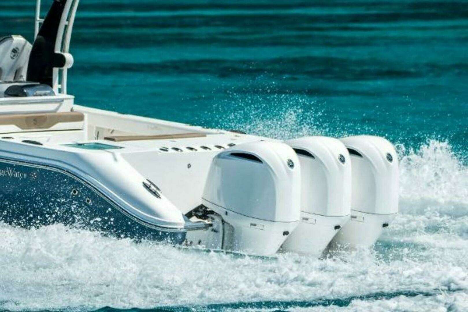 2025 Edgewater 370CC - Image 12