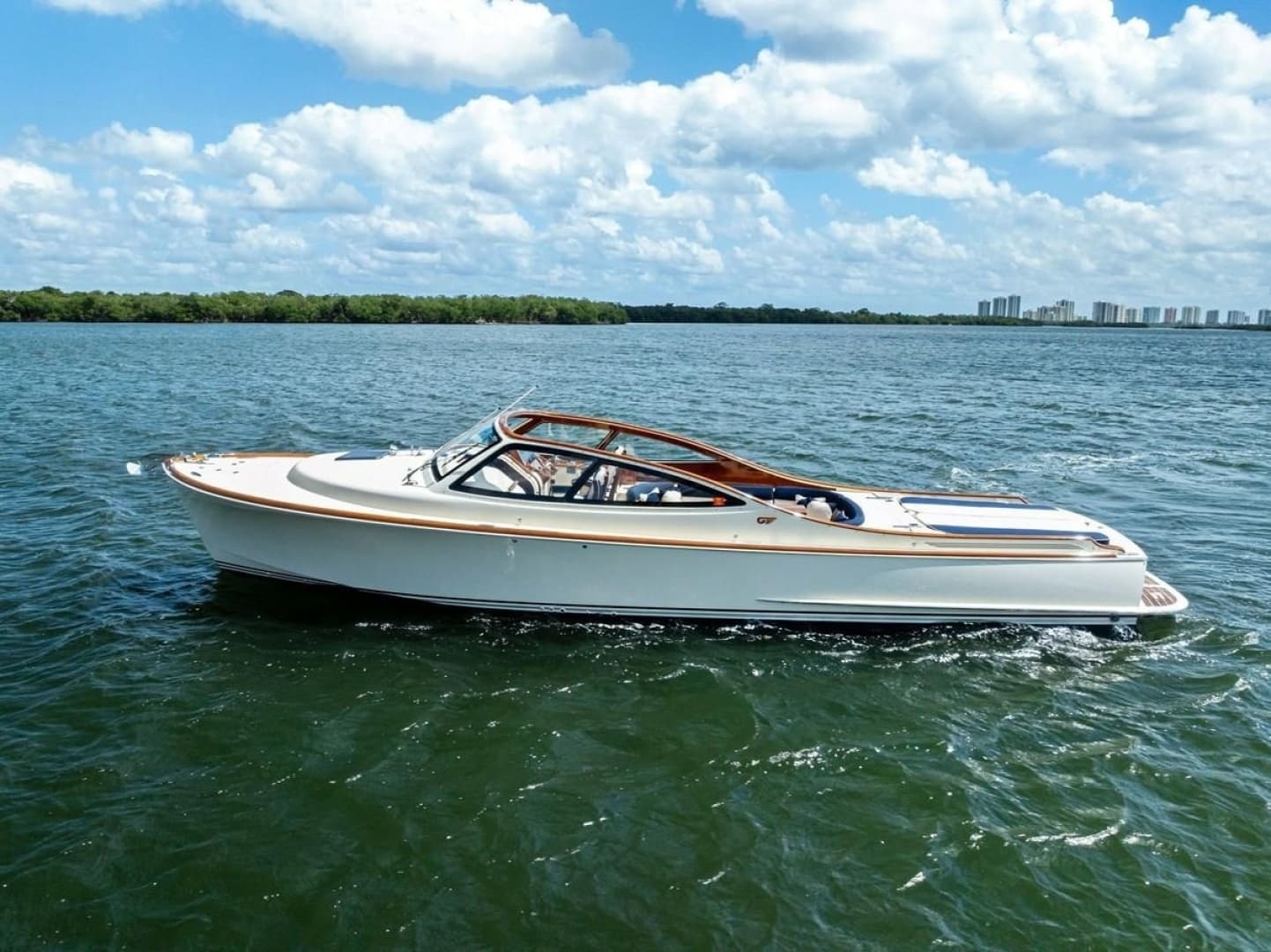 2008 Hinckley Talaria 38R - Image 3