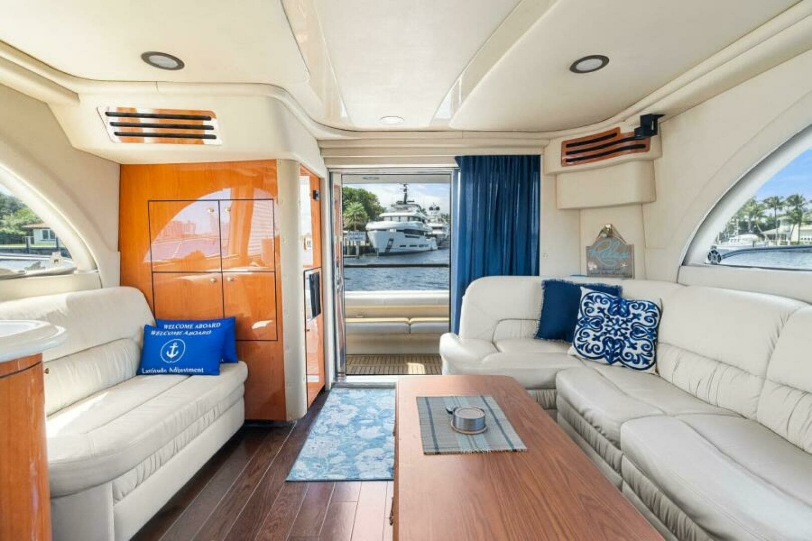 2001 Sea Ray 540 Cockpit Motor Yacht - Image 20
